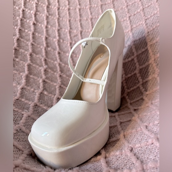 Aldo Platform Heels SIZE 8.5 - Picture 4 of 6